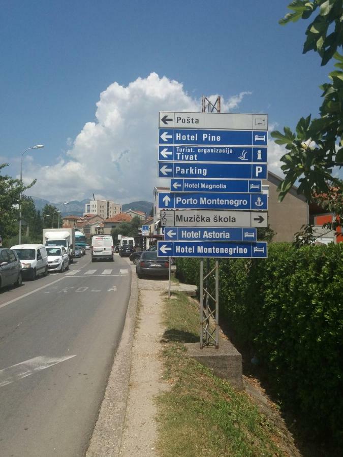 Mona&Mike Apartments Tivat Dış mekan fotoğraf