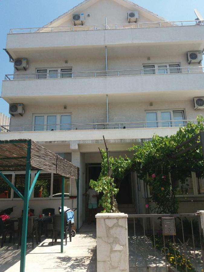 Mona&Mike Apartments Tivat Dış mekan fotoğraf