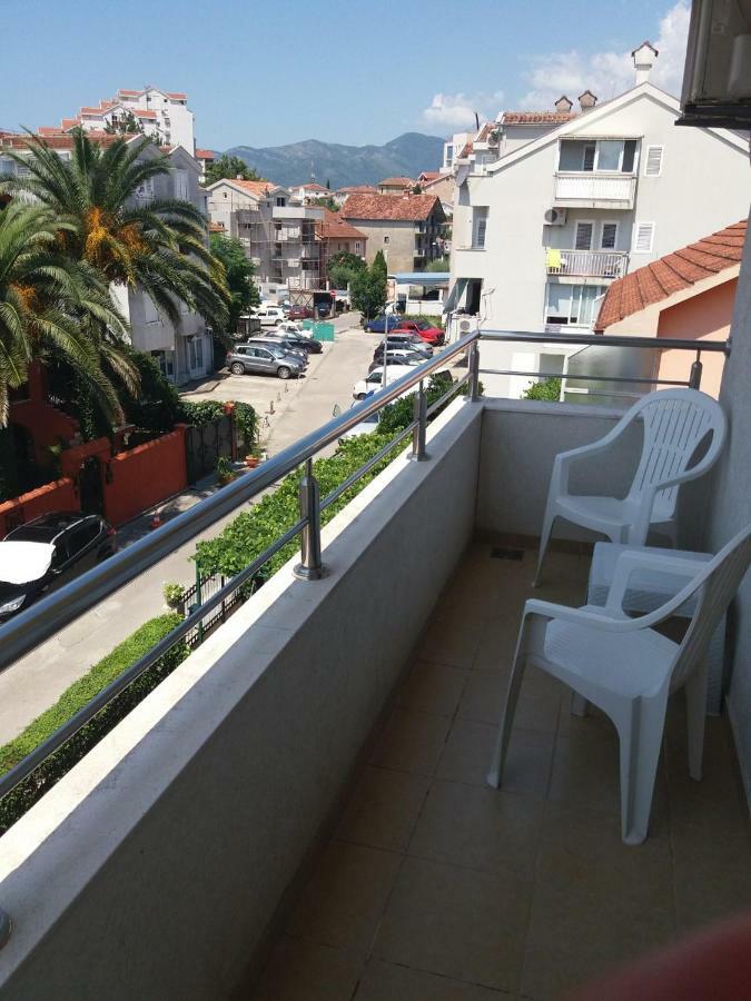 Mona&Mike Apartments Tivat Dış mekan fotoğraf